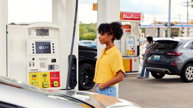 Private equity firm MidOcean Partners has agreed to buy GSTV, which powers the largest network of video ad screens on gas pumps, for an undisclosed amount. 