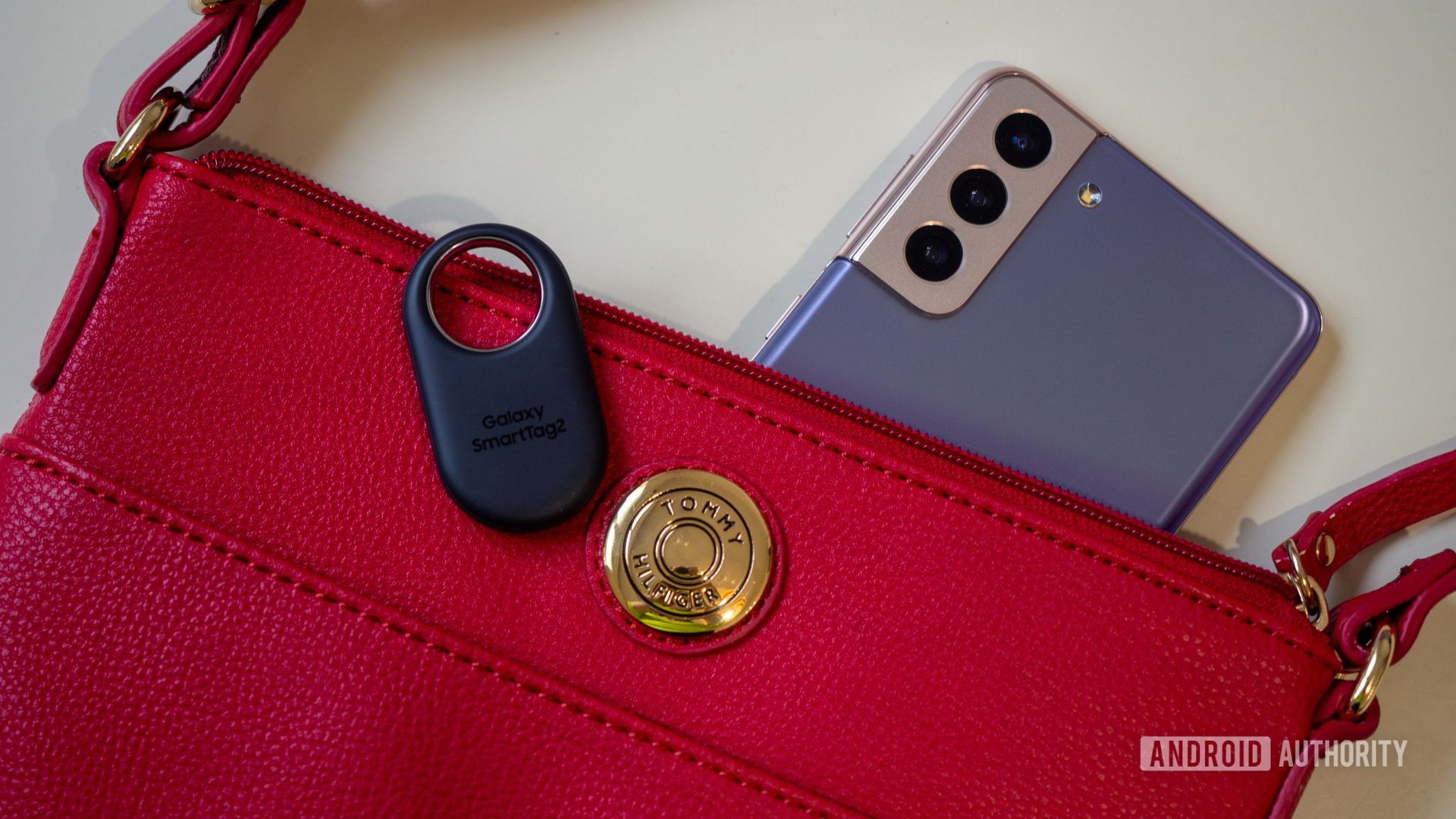 samsung smarttag 2 galaxy s21 plus purse 1 samsung smarttag 2 galaxy s21 plus purse 1