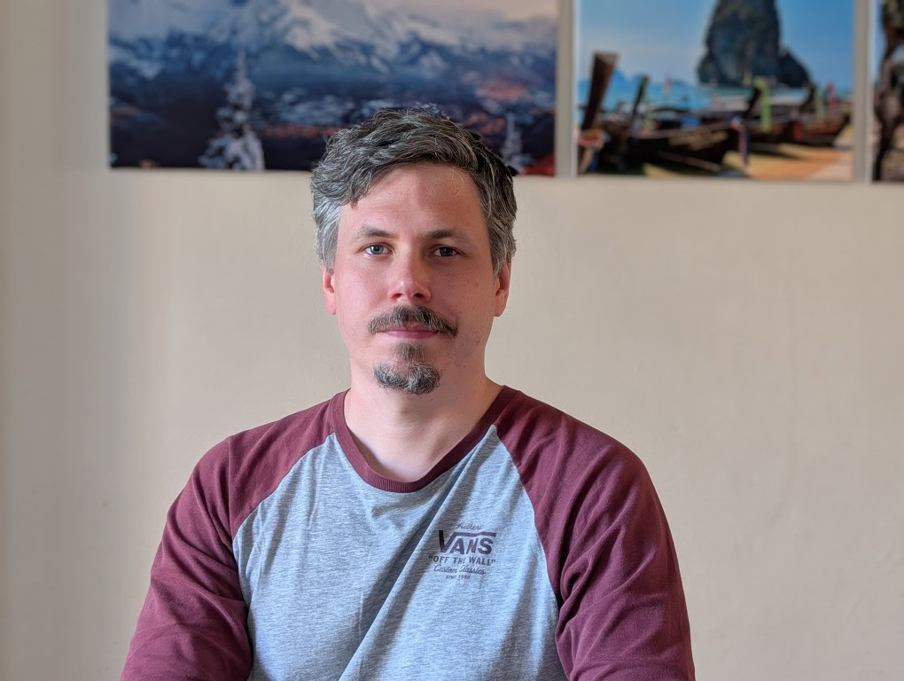 Google Pixel 9 Pro indoor portrait