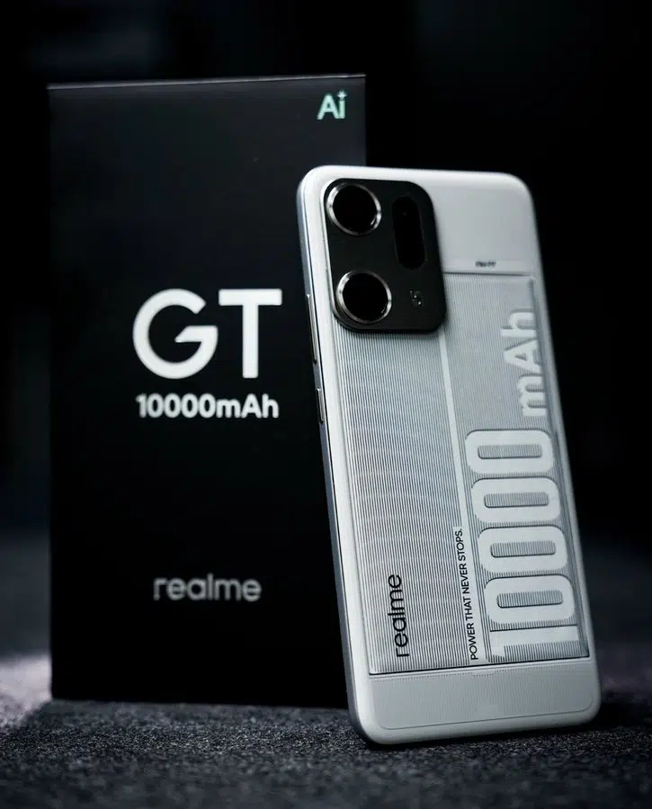 Realme Concept Phone Focuses on a Huge Battery in a Slim Body 4