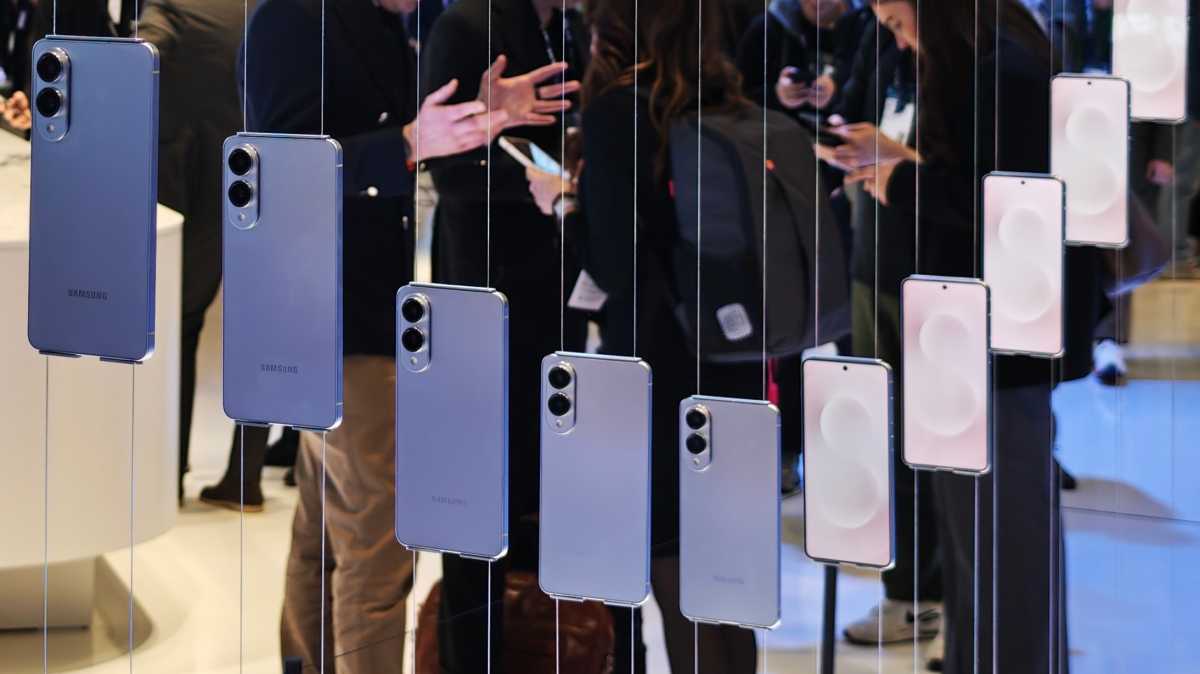 Samsung Galaxy S25 Edge MWC 1