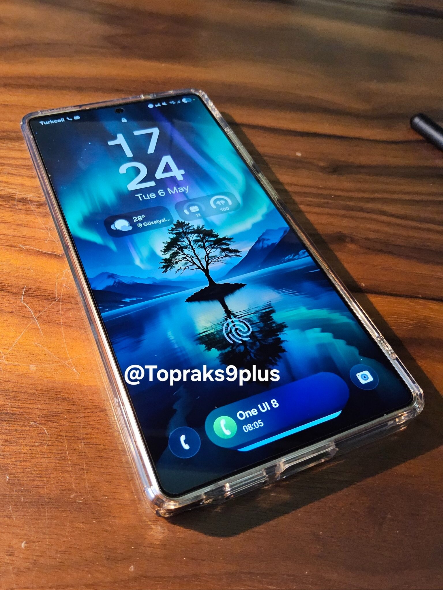 One UI 8 Now Bar phone call topraks9plus