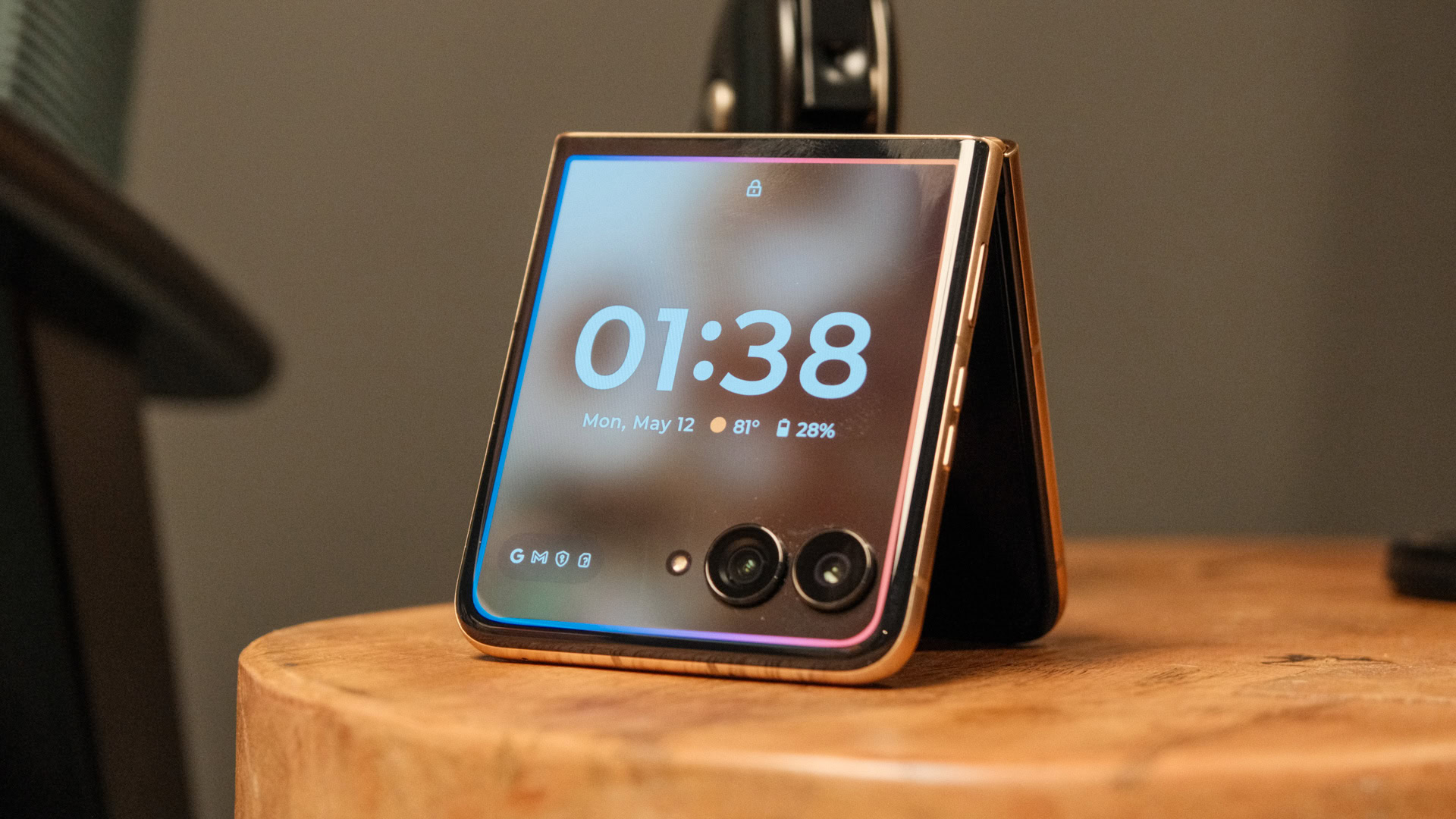 Motorola Look and Talk Moto AI rainbow