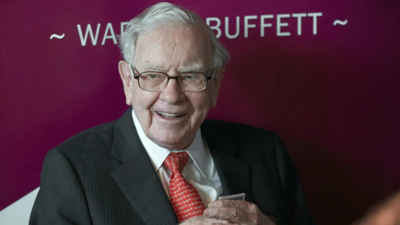 Warren Buffet: I am somewhat embarrassed to say Apple CEO Tim Cook ...