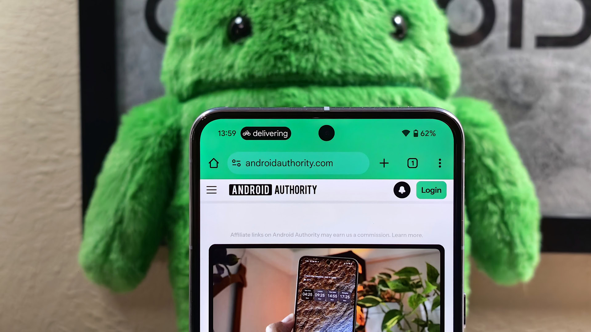 Live Update status bar chip in Android 16 Live Update status bar chip in Android 16