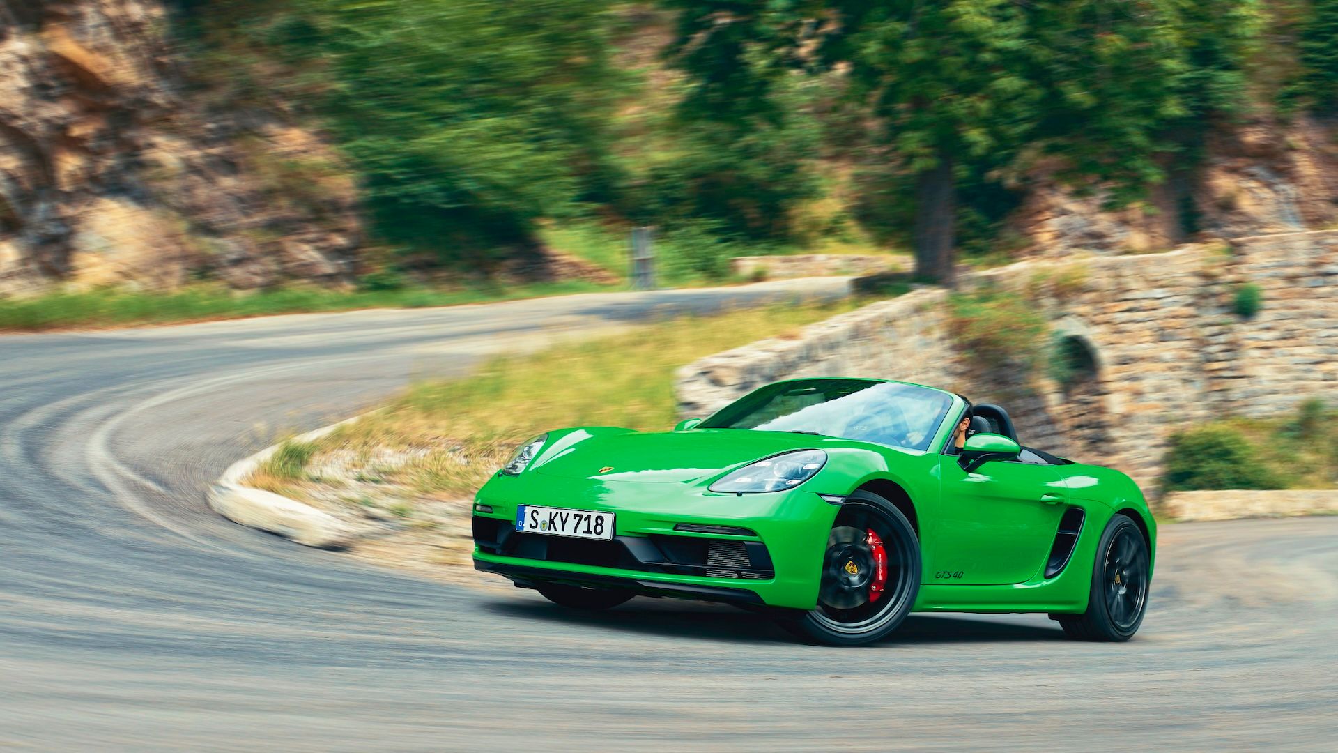 2022 Porsche 718 Boxster motion
