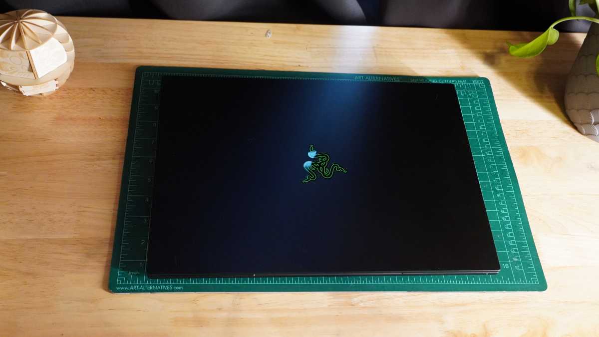 Razer Blade 16 2025 design
